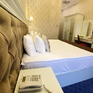 4* Отель La Casa Fountains Square
